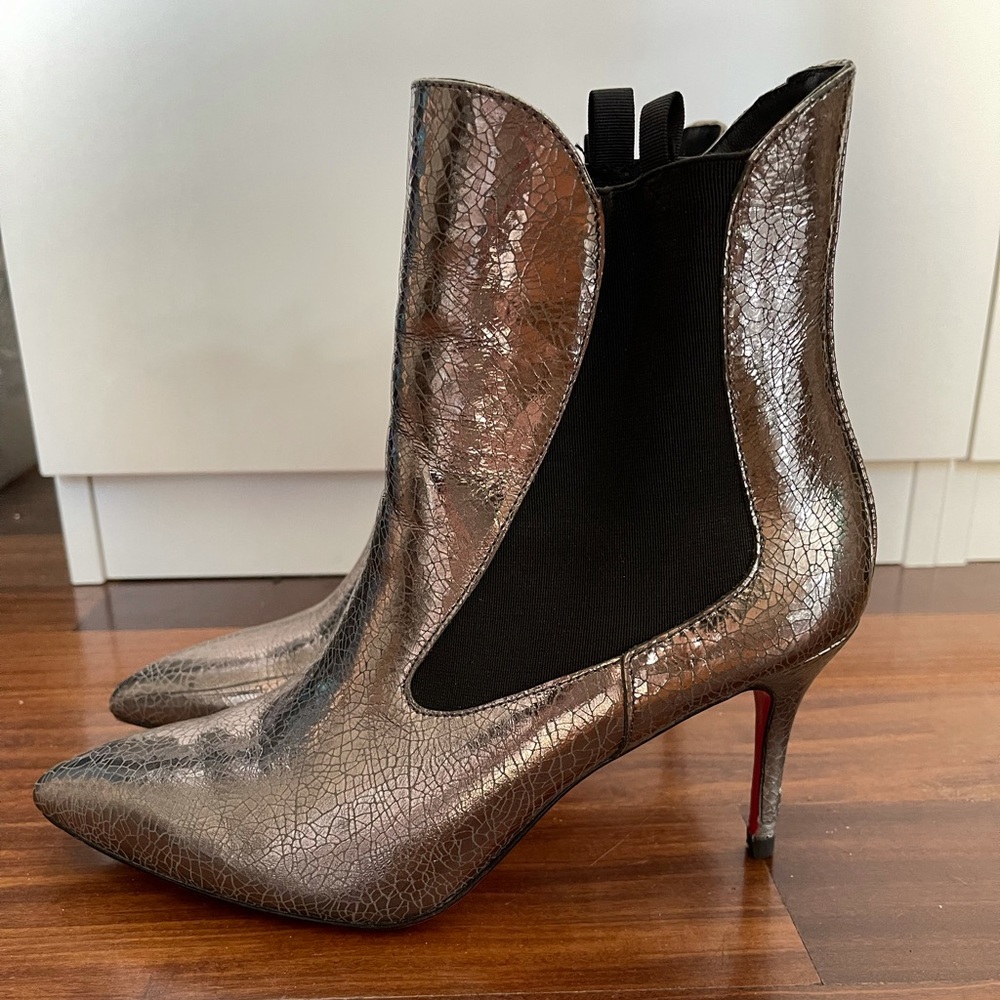 PINKO HIGH HEELED SILVER CHIC BOOTS